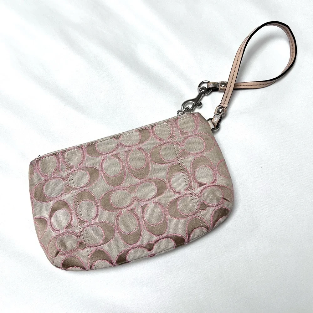 Coach Daisy Outline Signature C Monogram Metallic Khaki Pink Wristlet